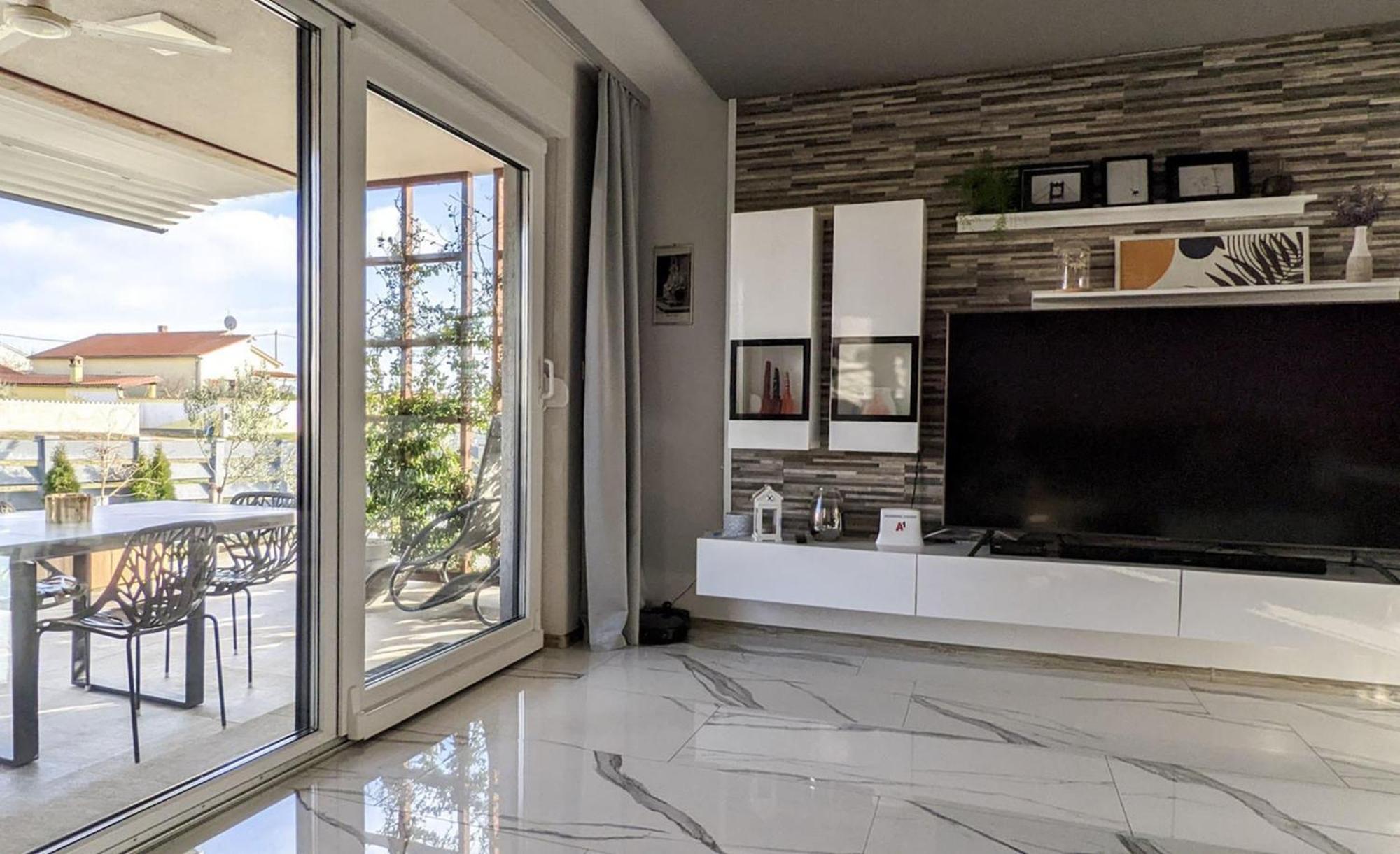 Villa Lily Galižana المظهر الخارجي الصورة