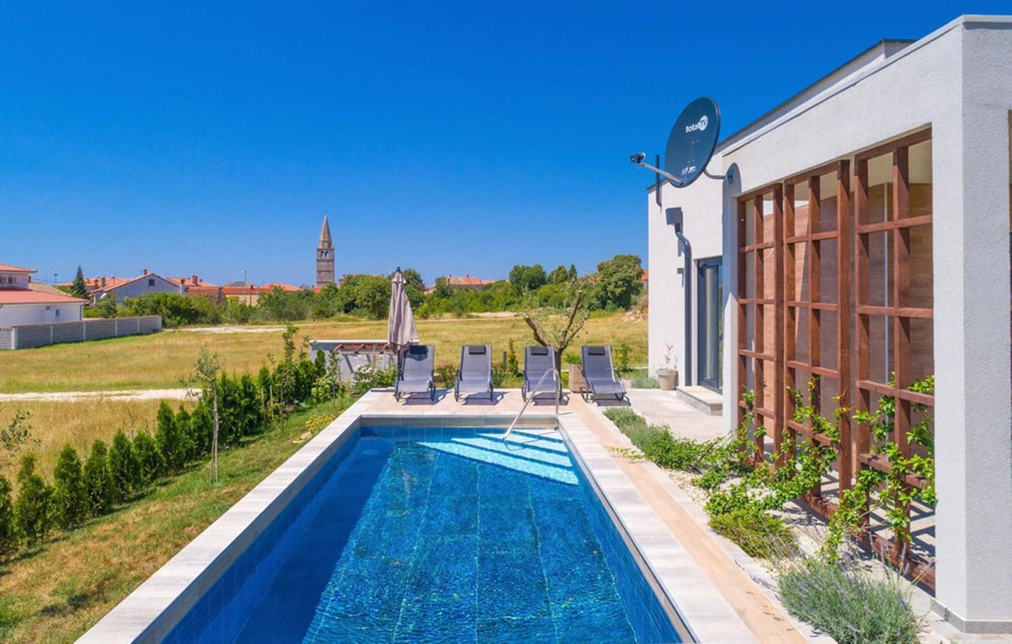 Villa Lily Galižana المظهر الخارجي الصورة