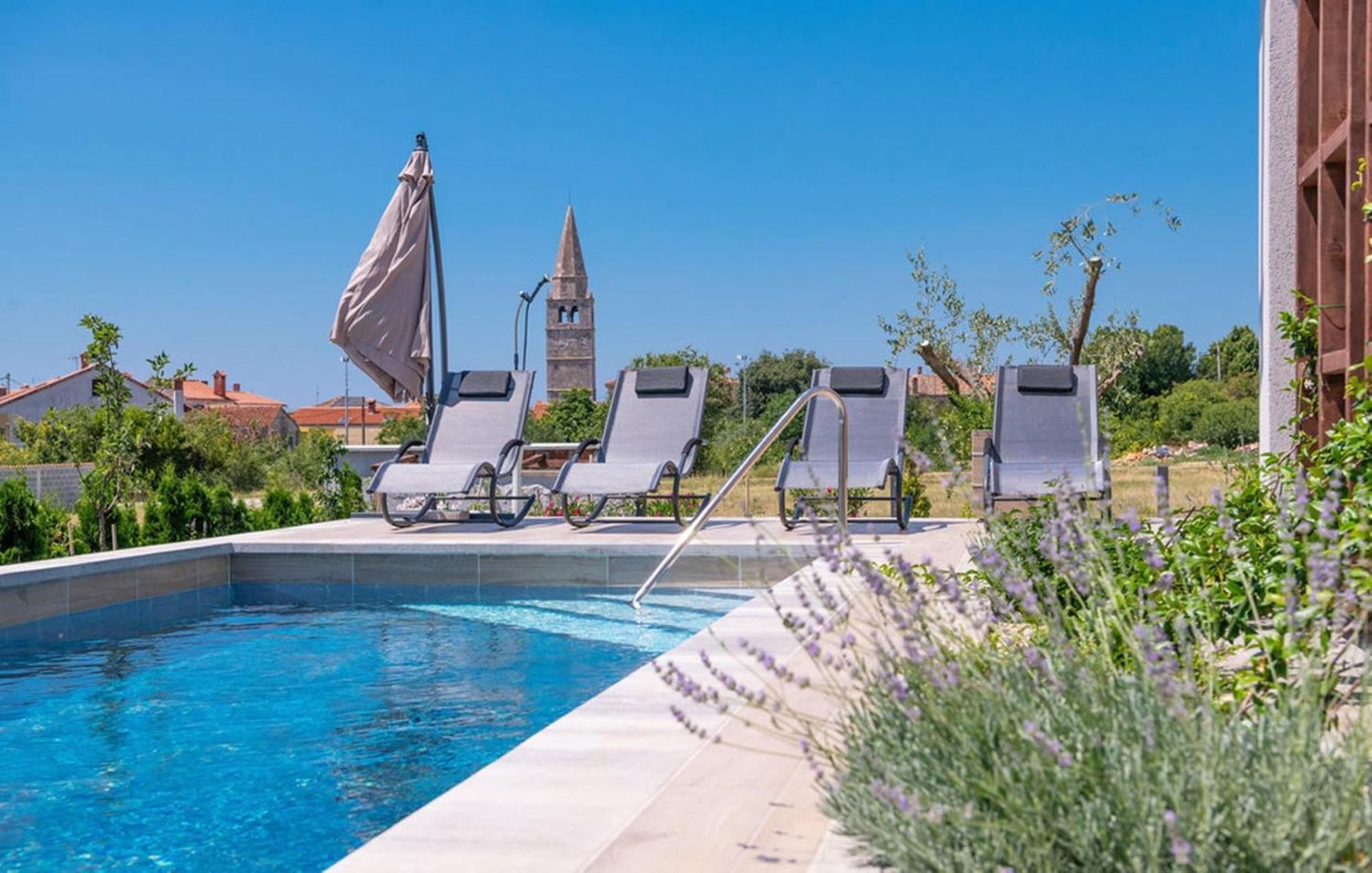 Villa Lily Galižana المظهر الخارجي الصورة